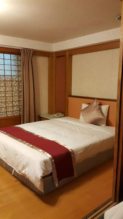 Mei Hua Hotel Kaohsiung Exteriör bild